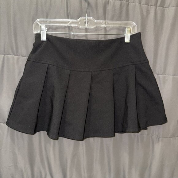 Forever 21 Black Skater Mini Skirt Womens Size SMALL Pleated Flared Solid - Picture 1 of 11